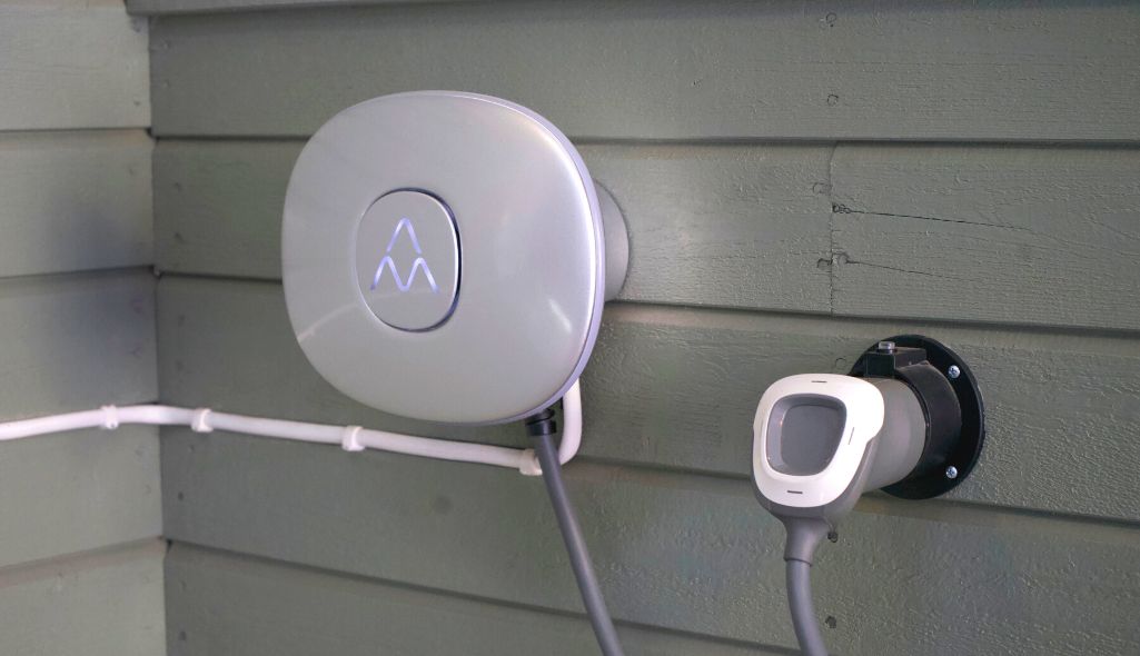 charge-amps-halo-vagg Charge Amps Halo på vägg